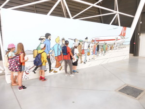 On fait la queue pour embarquer avec Tintin !