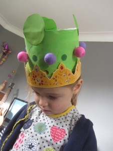 Justine, reine des cotillons !