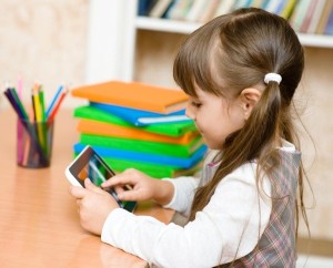 Faut-offrir-tablette-numerique-enfant_0_730_483