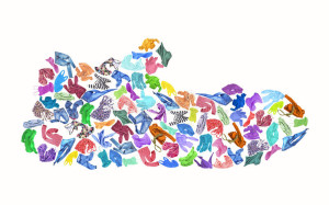les-vêtements-colorés-composent-une-pantoufle-du-s-d-enfant-contre-un-backg-blanc-96597840